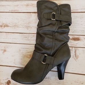 NIB Style & Co Ennvey Gray Slouch Heel Boots